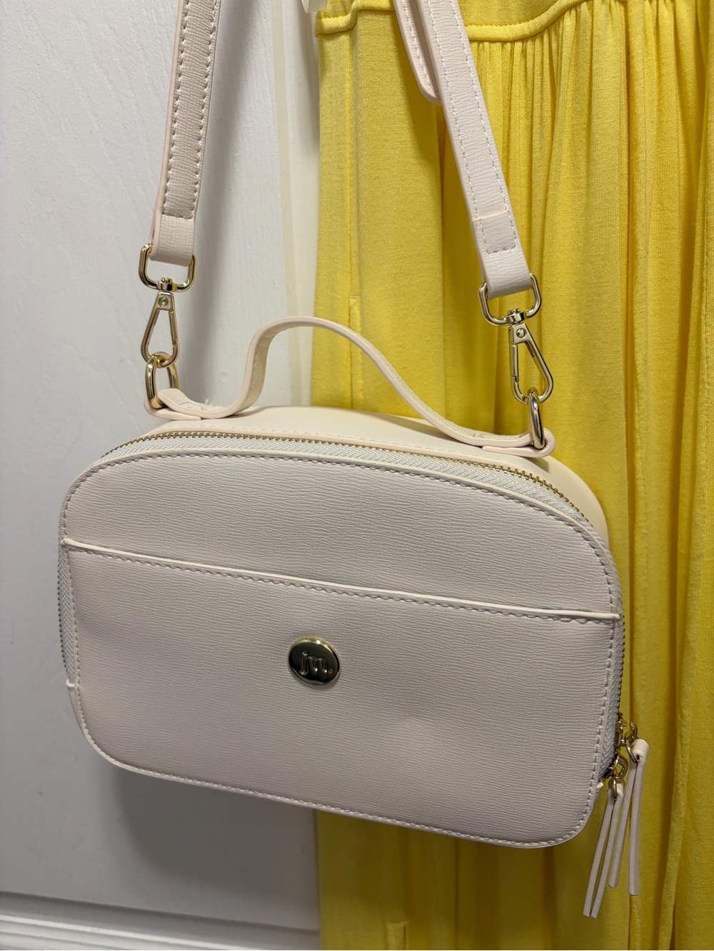 JM Collection Cream Crossbody Bag - Picture 8 of 14
